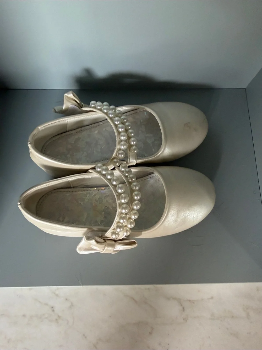 Girls Pearl-Strap Cream Dress Shoes